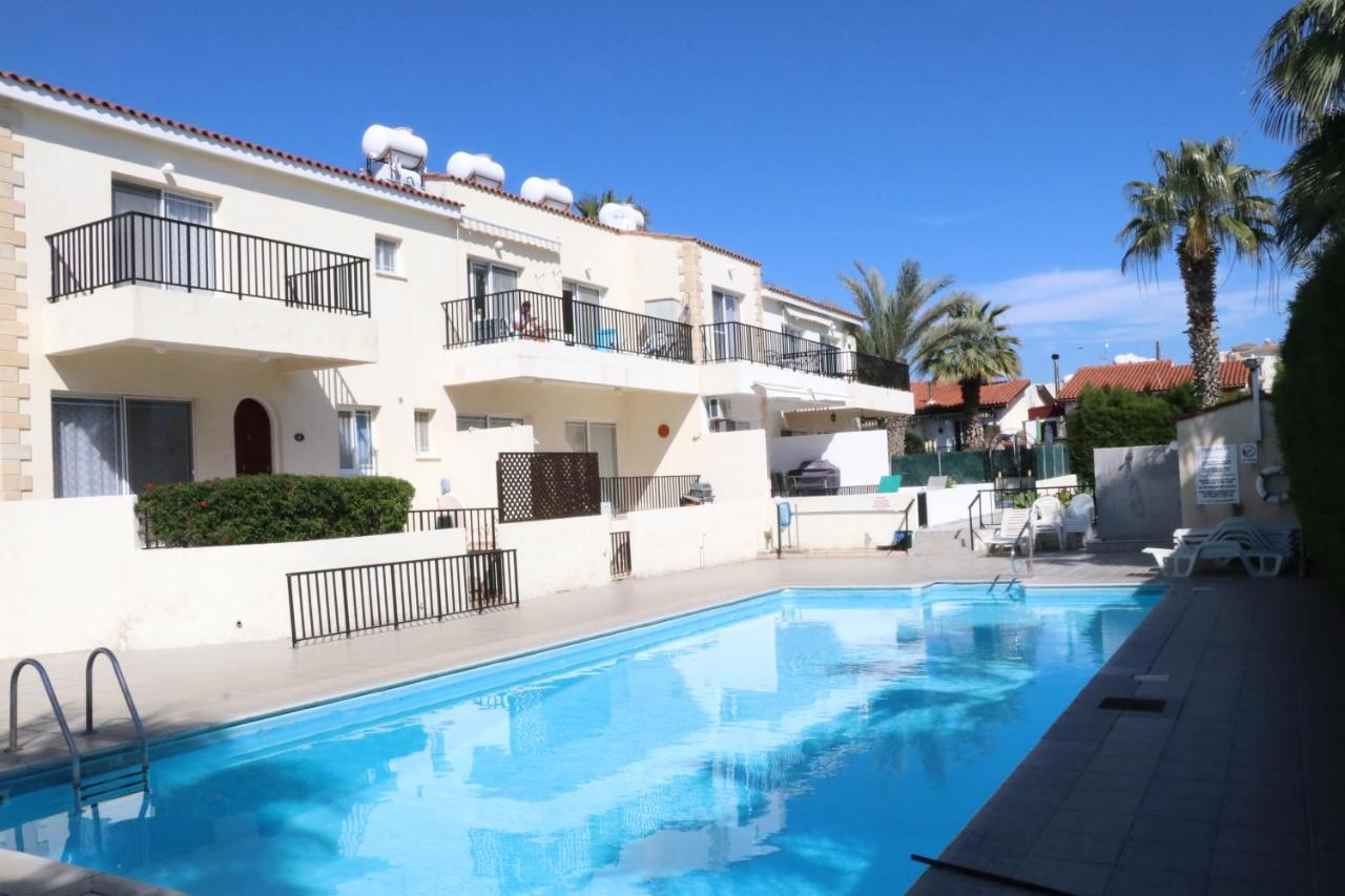 Cyking 2 Bed Apartment With Pool & 10 Min To Beach Paphos Kültér fotó
