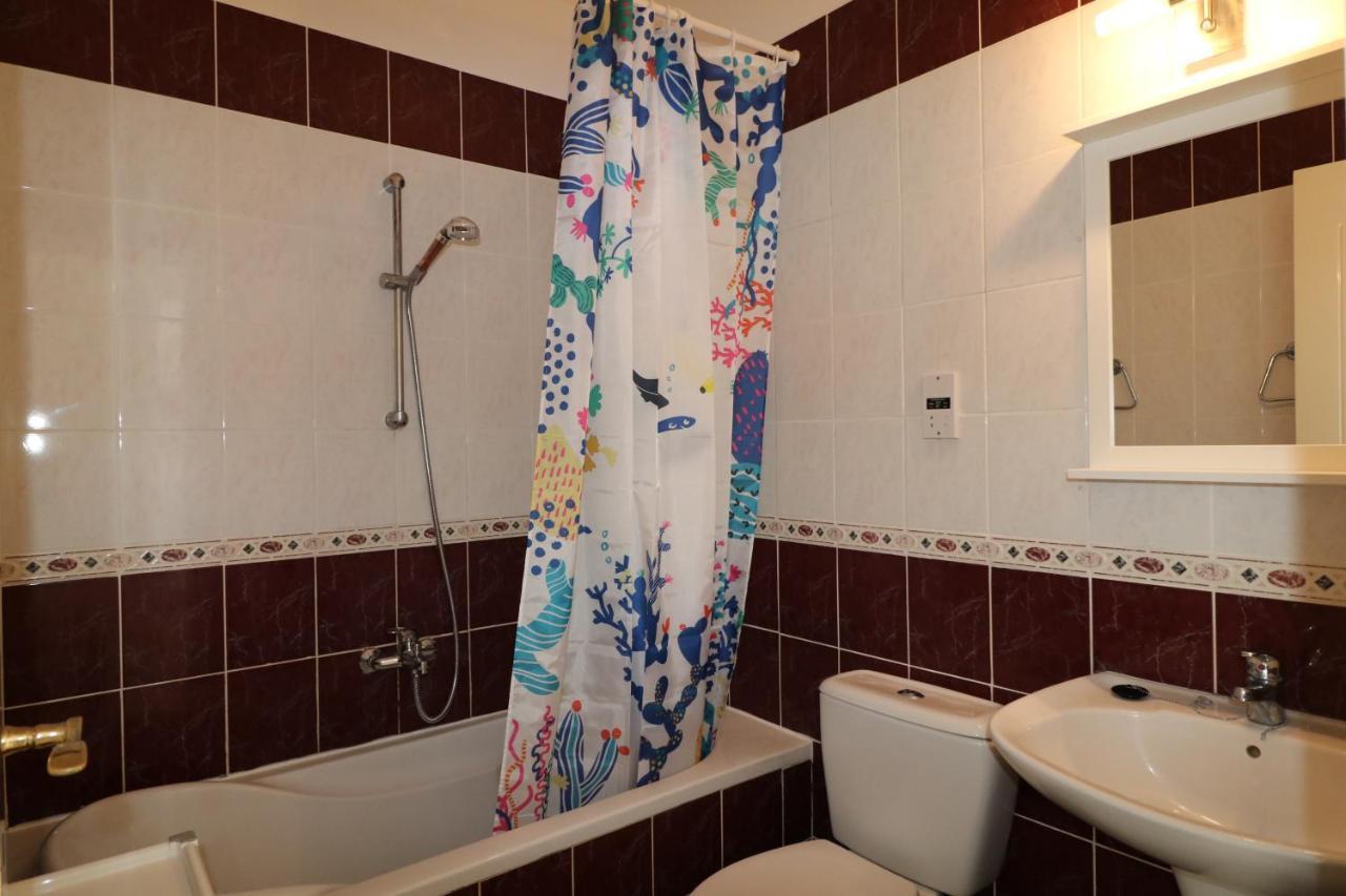 Cyking 2 Bed Apartment With Pool & 10 Min To Beach Paphos Kültér fotó